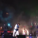 DeNA三浦監督、試合後の石井竜也さんのLIVEを楽しむ