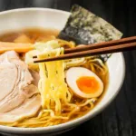 一般的日本人「家族4人で丸源ラーメンに行ったら何と5776円。もうラーメンは庶民の食物ではない…」
