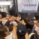 【悲報】万博のミャクミャクとジェラピケコラボ売り場にとんでもない数の虫が群がり地獄絵図に