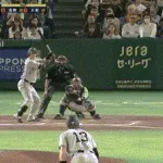 【巨人対ヤクルト11回戦】巨人、８回裏２アウト一二塁から泉口の２点タイムリーツーベースで勝ち越し！！！！！！！！！！！！！！！！！！！！！！