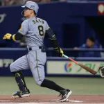 【阪神】レフト佐藤輝明が絶好調３安打　福敬登の超スローカーブもノーステップで技ありの安打