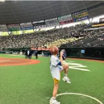 【画像】TRF YU-KIさん(58)の投球フォームｗｗｗｗｗｗｗｗｗｗｗ