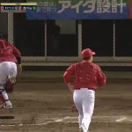 リチャード振り逃げwwwwww