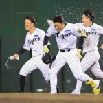 阪神　これが糸原の“事起こし”延長11回先頭で劇的勝利を呼び込む中前打
