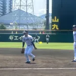 阪神　前川が一塁挑戦　残留練習でファーストミットを手にノック受ける