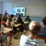 【悲報】フランス「虐めの加害者を授業中に逮捕するの楽しすぎて草」