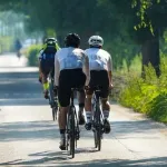 【悲報】令和の暴走族、貧しすぎて自転車になってしまう・・・・・・・・・・・