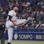 【朗報】？？「ライマル年俸12億は高すぎ」ライマル「24試合無失点防御率0.00だぞ」