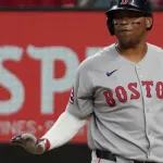 【悲報】吉田正尚のライバル　打率.291 12本 52打点 出塁率.413 長打率.523 OPS.936