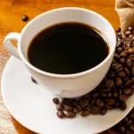 コーヒー「◯◯産でコクがあり、豊かな甘味とほのかな苦味が特徴で～」ワイ「ほーん、飲んでみよ」