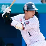 【悲報】山田哲人さん、やなせたかしい姿で発見される…