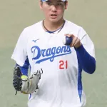 【悲報】中日・金丸くんのご両親「息子の初勝利を現地で見届けたい」→有休が無くなりそう