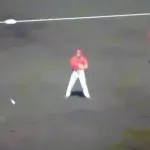 【悲報】野球ゲームさん、とんでもない守備を披露してしまう…