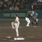 【阪神対オリックス2回戦】オリックス・森友哉、阪神・大竹のスローボールが当たってしまいなぜか謝る