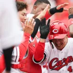 カープ矢野1号HRに新井監督「1、2週間はうるさいと思います(笑)」【監督談話】