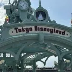 【悲報】アメリカ人女性「うわぁっ、一人ディズニーしてる男がいたんだけどマジで気持ち悪」
