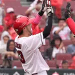 カープ矢野雅哉、西武武内から1号ホームラン！55試合目で今季初アーチ！！