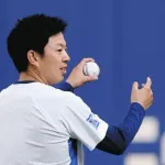 中日松葉、左手に死球を受けるも軽症だった模様