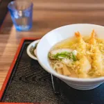 天ぷらうどんやそばがあるのに、天ぷらラーメンがない理由(わけ)