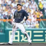 麦谷祐介 左手第4指中節骨基剥離骨折で登録抹消‥