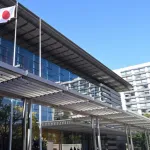 自民党「現金一律4万円配る」に公明党が「マイナポイントにしろ。低所得層には増額」と揉めてる模様
