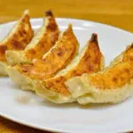 【朗報】お前ら「宇都宮の餃子は美味いぞ」(ﾊﾟｸﾊﾟｸワイ「ほーん」(ﾊﾟｸﾊﾟｸ