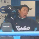 ヤクルト高津監督、2年連続5位(24年最下位と0ゲーム差)今年借金20、これで休養しないとか
