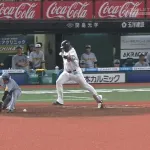 【おっそｗ】 西武・セデーニョ、スリーバウンド送球でアウトｗｗｗｗ