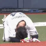 オリックス紅林が初回限りで交代　DeNAバウアーから右肘に死球受ける　いったんプレー復帰も