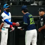 ヤク高津監督、日ハム打線を絶賛「初球から積極的に打ってくるのに3戦で四球を17個選んでる。凄い」