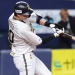 オリックス痛恨　広岡大志が右肋骨骨折で離脱　６日阪神戦の接触プレーで右脇腹強打