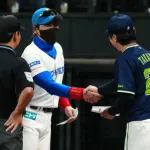 ヤク高津監督、日ハム打線を絶賛「初球から積極的に打ってくるのに3戦で四球を17個選んでる。凄い」