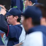 ヤク高津監督「奥川（5回4失点）？うーん…。評価が難しい。次回？うーん…。本人と話してみてから」