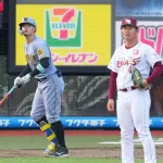 佐藤輝明さん、後逸と満塁けん制死の次は確信歩き単打でチームを敗北に導く