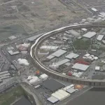 万博会場付近の警察車両内で拳銃「誤発砲」 会場警備の機動隊員が交代時に誤って引き金引く　大阪府警