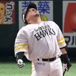 ソフトバンク、山川穂高の出場選手登録を抹消　昨季リーグ2冠も極度の打撃不振