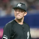 小島の登録抹消理由、ぎっくり腰