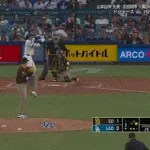 大谷翔平、第二打席で三試合ぶりの安打となるライト前ヒット!!!!!!!!