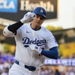 大谷翔平、CM契約してるコーセーから貰った美容液（17000円）を試合中にこれ見よがしに使用する