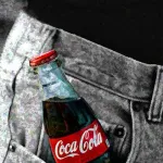 【悲報】おじさんコーラを飲んだJC3人、緊急搬送へ・・・・・・・・・・・・・・・