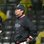 ヤクルト高津監督 シーズン途中での解任、休養なし