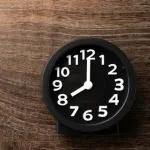 【超悲報】｢8時10分前は何時？｣→日本の若者｢8時～8時9分｣wwwwwww