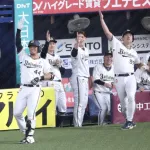 トンさんダメ押し2ランHRｷﾀ━━━━(ﾟ∀ﾟ)━━━━!!