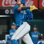 【日本ハム】水谷瞬、一時勝ち越しとなる5号ソロでパイナップルポーズを披露「浸透させられるように打っていけたら」
