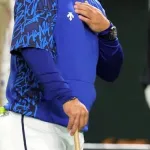 DeNA・村田修一コーチ「ただ棒を持って打っているだけ。もっとみんな考えてやらないと」