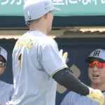 1回裏のオスナ牽制でセーフ→大山だけがアウトと確信→リクエストでアウトに覆るwwwwwwwwwwww