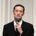 【悲報】TOKIOの松岡昌宏さん、明らかに何かを隠していると話題に・・・・・・・・