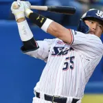 村上宗隆、メジャー争奪戦へ。10年429億円