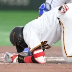 【巨人】増田陸、死球でボールボーイに八つ当たり 道具を投げつけ批判殺到