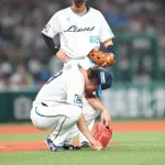 西武今井が熱中症らしいけど何で野球って頑なに半ズボン履かないの？